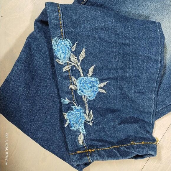 Blue Floral Eize 26/27 Acid Wash Dark Jeans Size Small - Picture 9 of 11